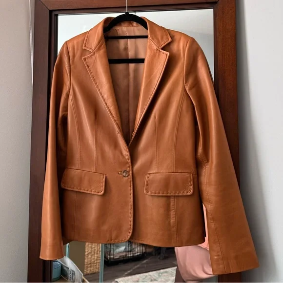 Italian Vintage Tan Leather Blazer - Picture 7 of 7